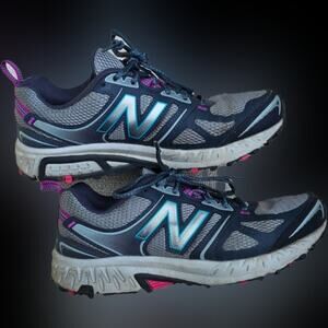 New Balance Gray, Pink, Blue Athletic Shoes Tennies 9
